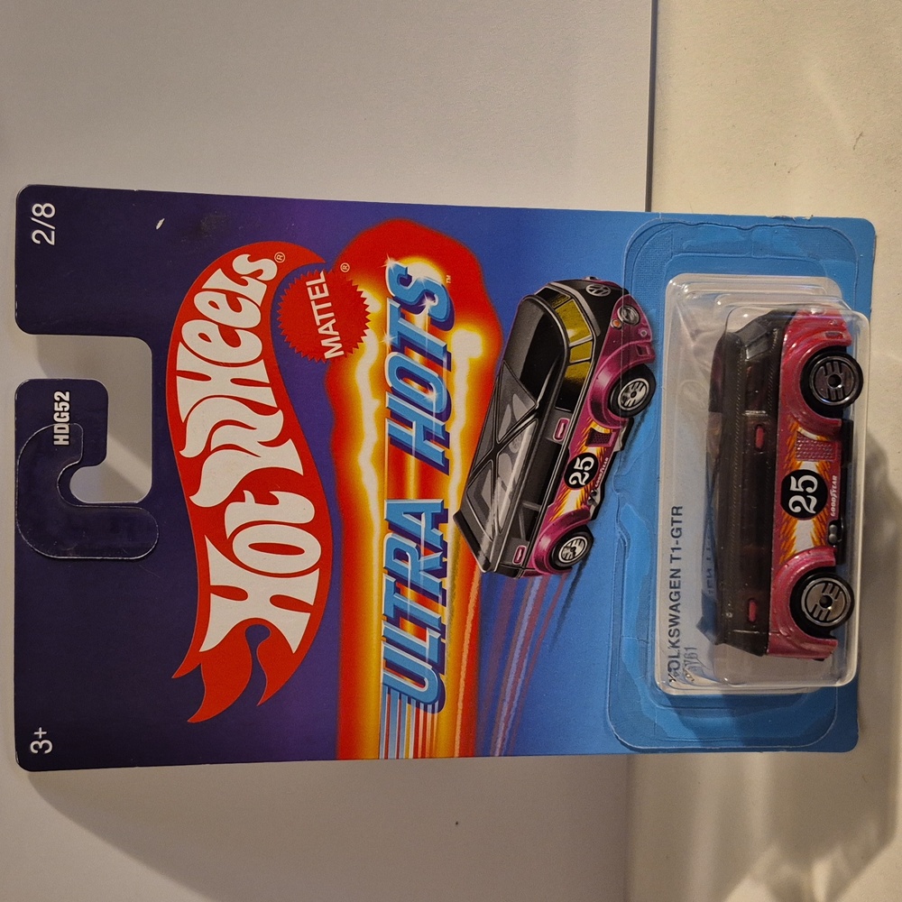 D4  Hot Wheels Volkswagen T1 GTR  ultra hots  cracked blister